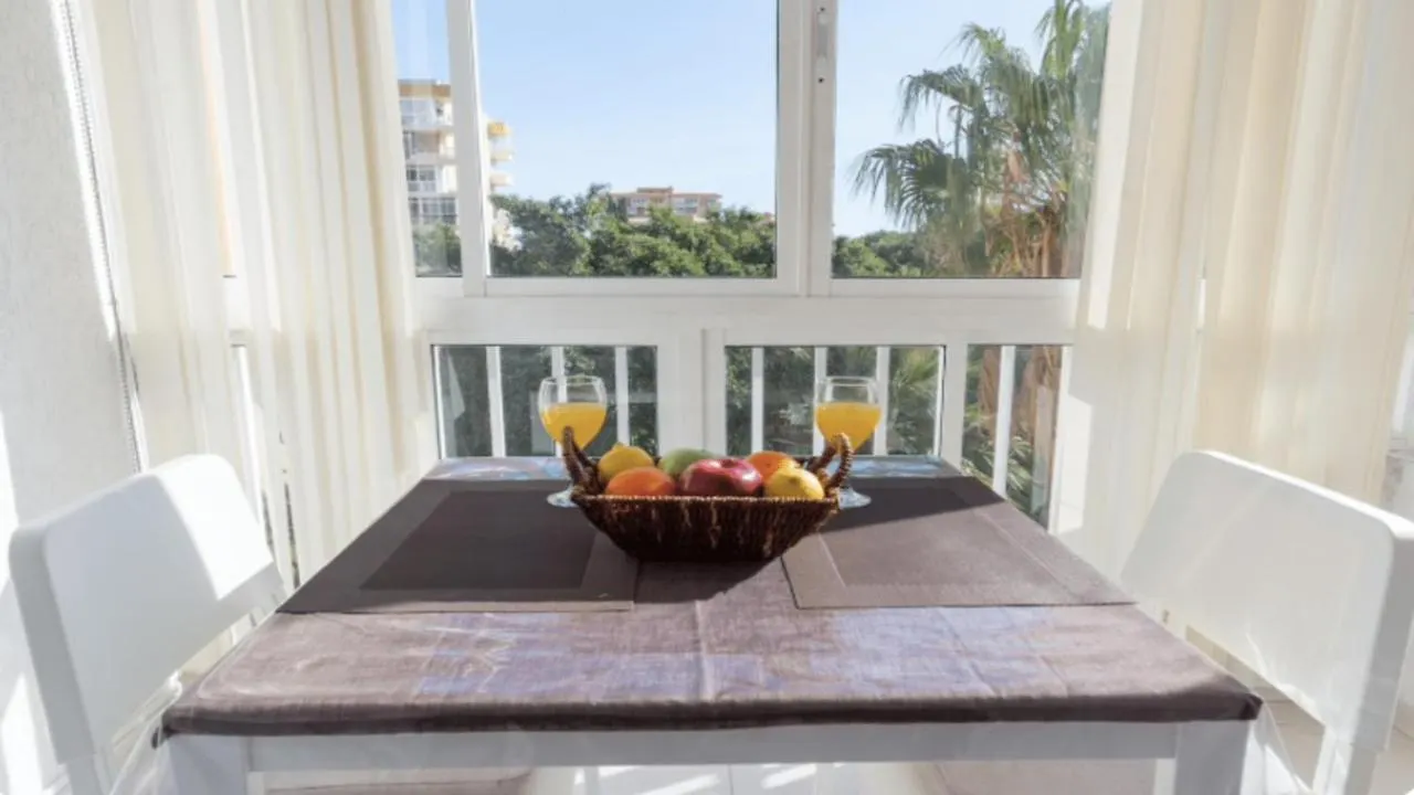 797 Holiday Rentals- Luminoso estudio en Arroyo de la Miel Benalmádena 0*,